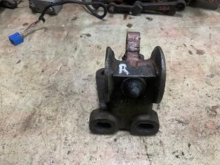 Кронштейн кабины правый DAF CF 85 2000 Б/У Кронштейн кабины правый DAF CF 85 2000