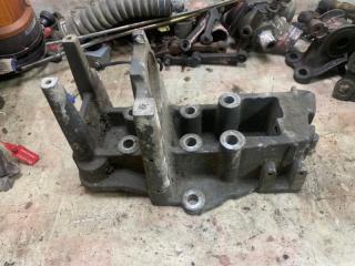 Кронштейн кабины передний левый DAF CF 85 Б/У Кронштейн кабины передний левый DAF CF 85