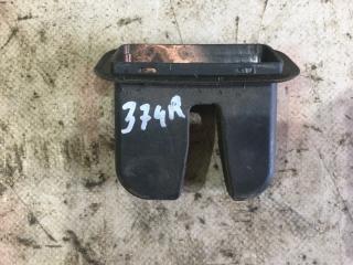 Запчасть накладка замка багажника Audi A6 2005