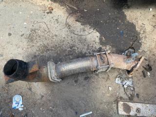 Труба глушителя SHAANXI SX3254JM384 2007 Б/У Труба глушителя SHAANXI SX3254JM384 2007