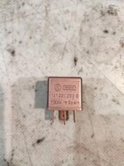 Запчасть реле Volkswagen Caravelle 2000