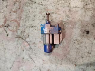 Датчик включения стопсигнала Ford Escape 2000 Б/У Датчик включения стопсигнала Ford Escape 2000