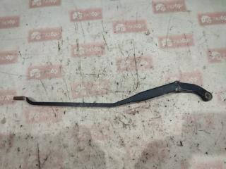 Запчасть поводок стеклоочистителя передний правый Audi 80 1986