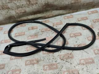 Уплотнительная резинка боковой двери задняя левая Hyundai Solaris 2015