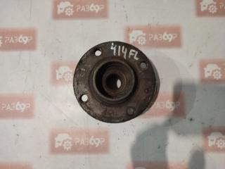 Ступица передняя левая Volkswagen Golf 1995