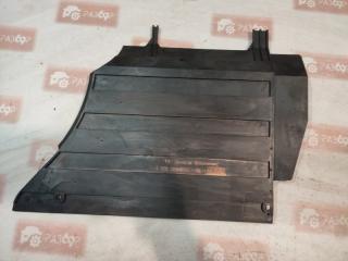 Крышка блока предохранителей передняя правая Audi 100 1991