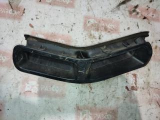 Накладка ручки двери передняя левая Audi 80 1986 Б/У Накладка ручки двери передняя левая Audi 80 1986