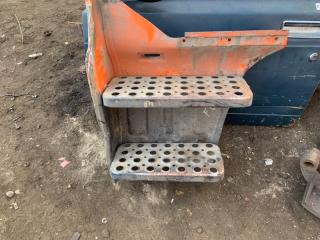 Подножка передняя левая Scania R93 1993