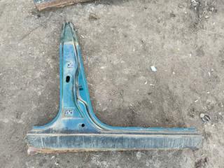 Стойка кузова центральная правая Nissan Primera 1997