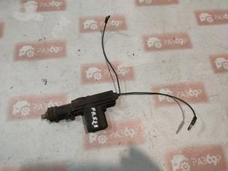 Запчасть активатор замка передний правый Volkswagen Passat 1989