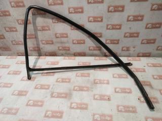 Уплотнитель передний левый Volkswagen Golf 1993