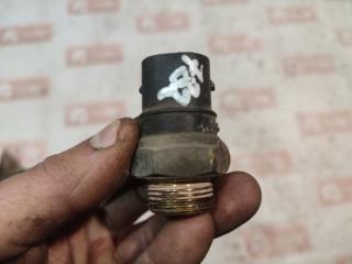 Датчик включения вентилятора Volkswagen Golf 1993 Б/У Датчик включения вентилятора Volkswagen Golf 1993