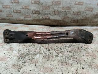 Балка подвески передняя Mitsubishi Space Wagon 1993