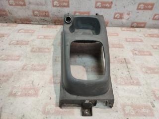 Консоль между сидений Chevrolet Lanos 2006