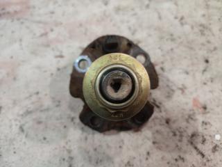 Ось ступицы задний левый Volkswagen Golf 2003 Б/У Ось ступицы задний левый Volkswagen Golf 2003