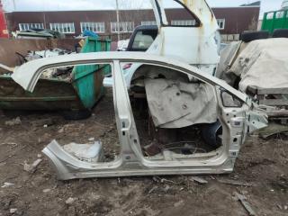 Боковая часть кузова правый Nissan Tiida 2011 Б/У Боковая часть кузова правый Nissan Tiida 2011