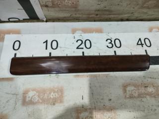 Накладка декоративная передняя правая Volkswagen Touareg 2007