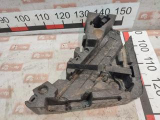 Ящик для инструментов Volkswagen Touareg 2006 Б/У Ящик для инструментов Volkswagen Touareg 2006