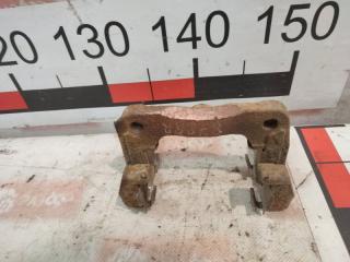 Скоба суппорта задняя правая Toyota RAV4 2011