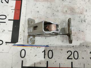 Запчасть петля крышки багажника задняя левая Dacia Logan 2008