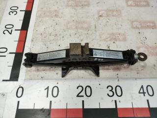 Домкрат Mazda Demio 2001