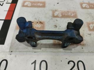 Скоба суппорта передняя правая Audi 100 1992