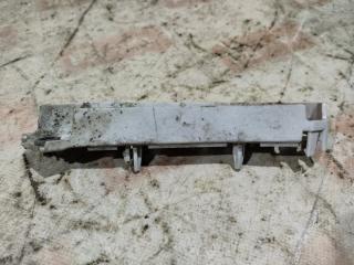 Кронштейн бампера передний правый Ford Focus 2012