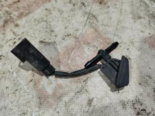 Форсунка омывателя Ford Focus 2012