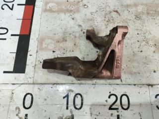 Запчасть кронштейн Toyota Highlander 2002