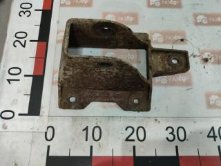 Кронштейн рессоры передний левый Ford Transit 2013