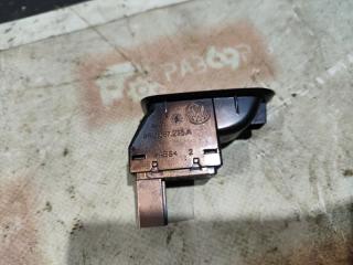 Запчасть кнопка стеклоподъемника задняя левая Volkswagen Polo 2013