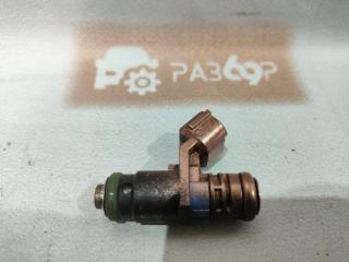 Запчасть форсунка топливная Volkswagen Polo 2013