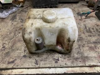 Бачок омывателя SHAANXI SX3254JM384 2007 Б/У Бачок омывателя SHAANXI SX3254JM384 2007