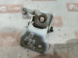 Фото запчасти петля двери верхняя задняя левая Peugeot 308 2010 Б/У запчасть Запчасть петля двери верхняя задняя левая Peugeot 308 2010