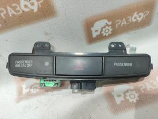 Кнопка аварийной сигнализации Mitsubishi Lancer 2007 Б/У Кнопка аварийной сигнализации Mitsubishi Lancer 2007