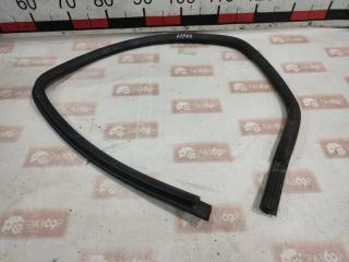 Уплотнитель задний правый Citroen C5 2003