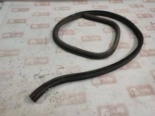 Уплотнитель передний Peugeot 206 2003