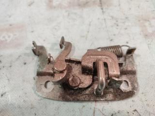 Ответная часть замка багажника Mitsubishi Lancer 2007