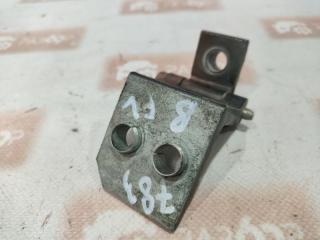 Фото запчасти петля двери верхняя передняя левая Peugeot 206 2003 Б/У запчасть Запчасть петля двери верхняя передняя левая Peugeot 206 2003