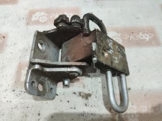 Запчасть петля двери нижняя задняя правая Skoda Octavia 2001