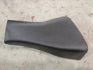 Накладка декоративная передняя правая Volkswagen Touareg 2007