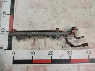 Запчасть топливная рампа Mazda 626 1996