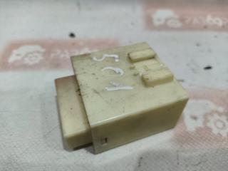 Реле поворотов Mitsubishi Carisma 1997 Б/У Реле поворотов Mitsubishi Carisma 1997
