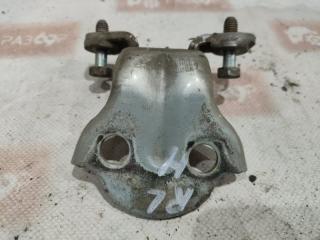 Запчасть петля двери нижняя задняя левая Mitsubishi Carisma 1997