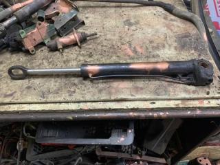 Цилиндр подъема кабины MAN 14.192 1988