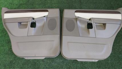 Запчасть обшивки дверей пара задние FORD EXPLORER 2004