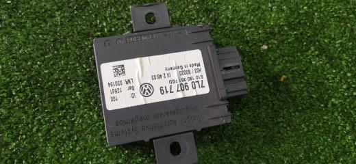 Запчасть блок иммобилайзера Volkswagen Touareg 2004