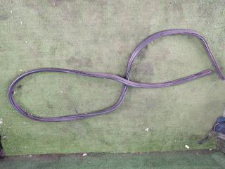 Запчасть уплотнение багажника FORD EXPLORER 2006