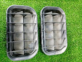 Запчасть решетка вентиляционная задняя AUDI TT