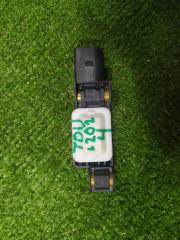 Запчасть датчик airbag VOLKSWAGEN Touareg 2010